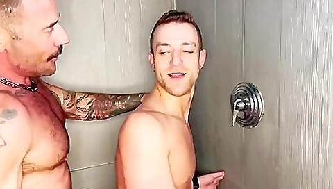 Married guy with big dick and gets fucked