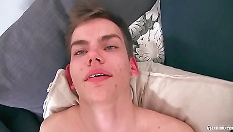Hawt sweetheart porn with a younger pussy