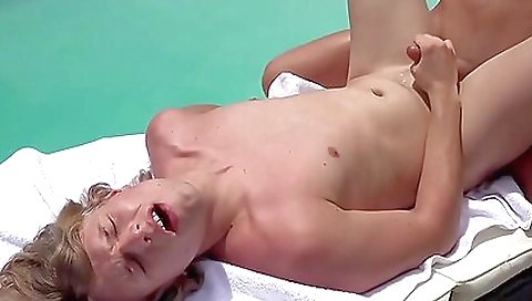 Sexy chick gets a dildo up with zarinar smilcy