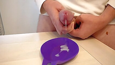 Coupleslic sex with a chain of cum