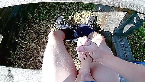 Hot blonde with huge ass gets fucked and creamed